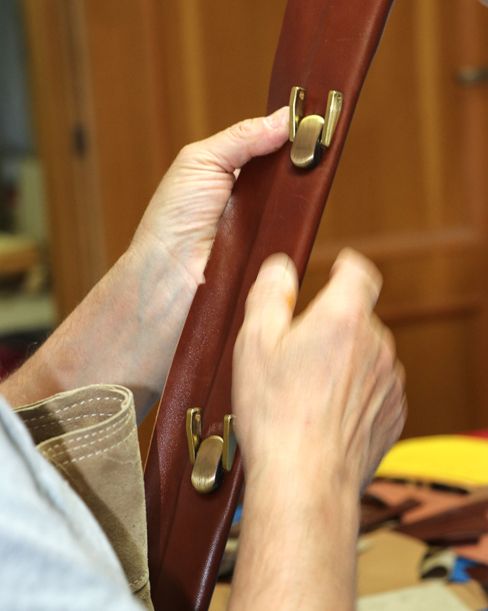 borsa-bartender-dettaglio-lavorazione-chiusura